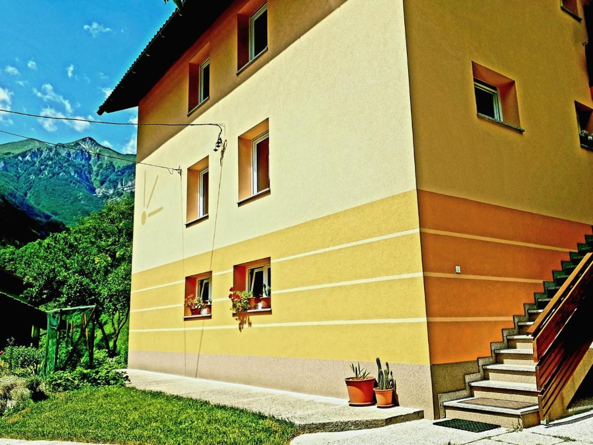 Apartment And Garden House Among The Mountains Podbrdo Ngoại thất bức ảnh
