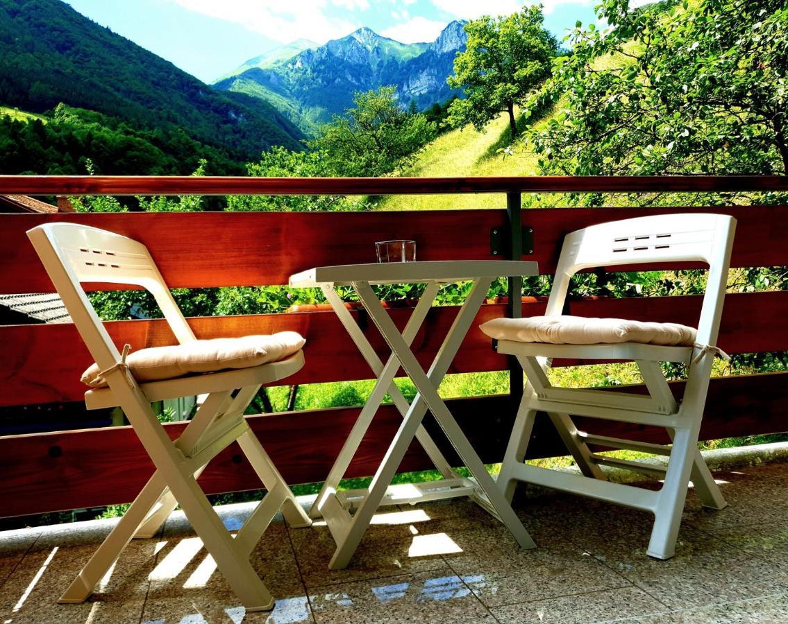 Apartment And Garden House Among The Mountains Podbrdo Ngoại thất bức ảnh
